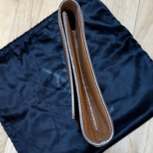 YSL Brown Patent Leather Belle Du Jour Clutch - Picture 9 of 10